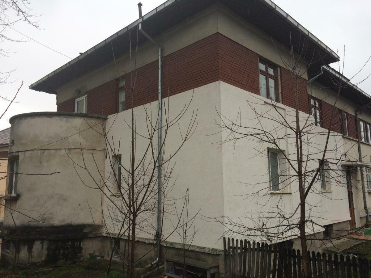 Ferienwohnung Garsoniera Mandrilor Slănic Exterior foto